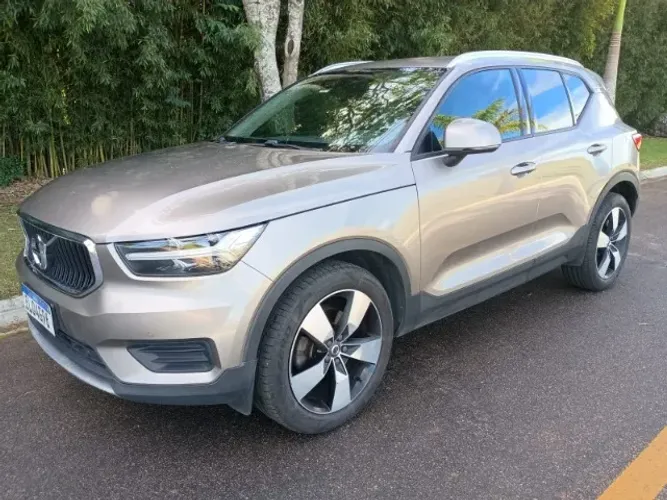 Volvo XC40 XC 40 T-4 Momentum 2.0 190cv FWD 2021