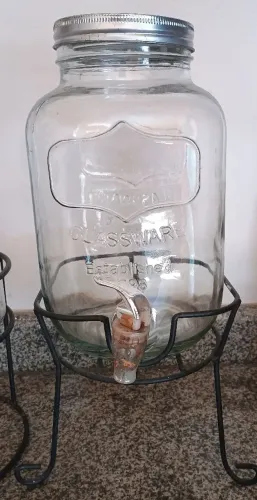 Suqueira pequena com suporte