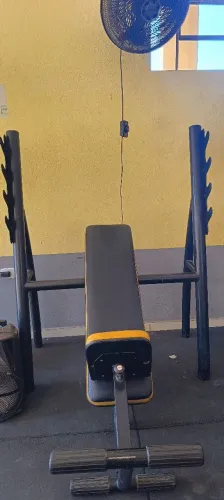 Vendo supino reto e inclinado.