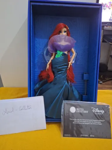 Boneca disney collector ariel - vestido de gala