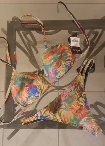 Biquíni com bojo tam M