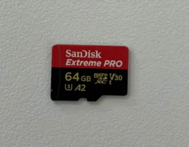 Vendo cartão de memória SanDisk Extreme PRO 64 GB com adaptador