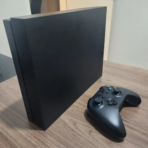 XBOX ONE X - 1TB