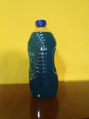 Lava roupas líquido