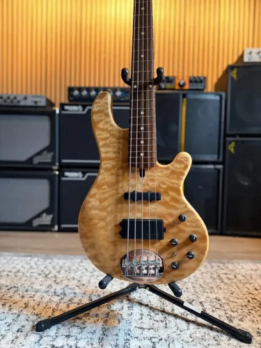 Baixo Lakland Skyline 5502 Deluxe