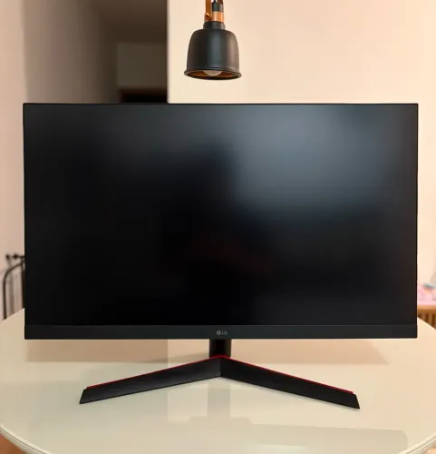 LG UltraGear Monitor Gamer 32" 165Hz 1ms (MBR) QHD 2K