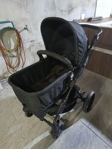 Carrinho de bebê + brindes