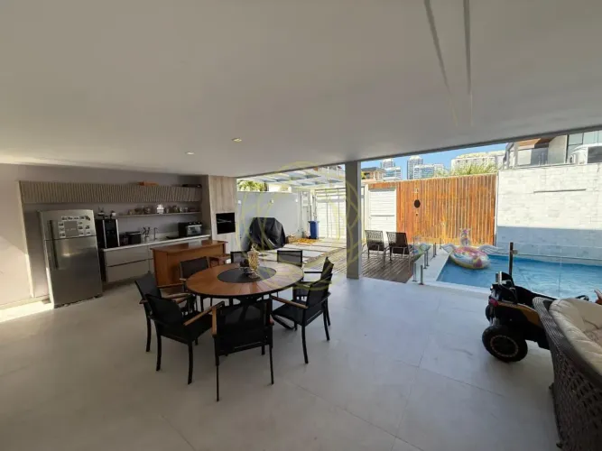 Condomínio Art Life (Recreio dos Bandeirantes) - Casa com 4 quartos (4 suítes) - 320 m²
