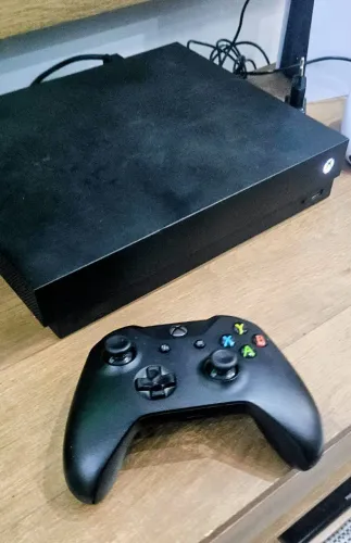 Xbox one X 1TB 