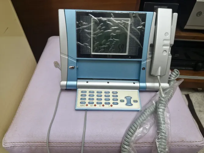 Vintage - Telefone retrô com calculadora