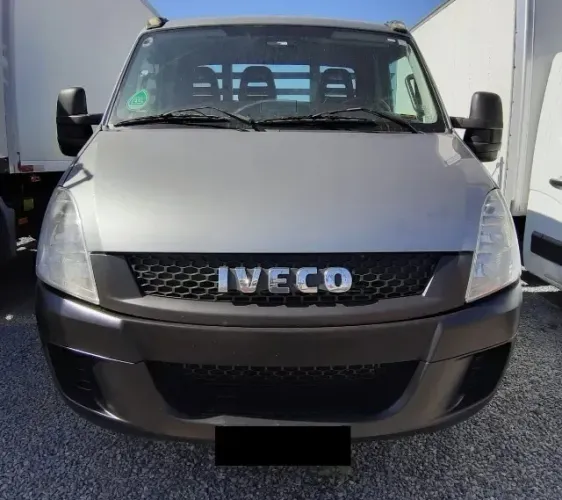 Iveco daily 35s14 carroceria 2013