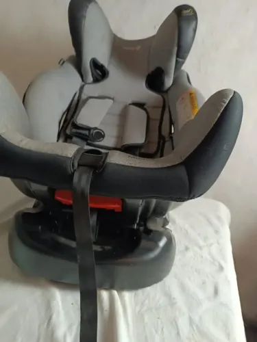 Cadeirinha Safety 1st Multifix (0 a 36 kg) com ISOFIX - Super Conservada
