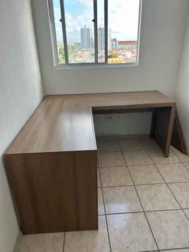 Mesa para escritório em L