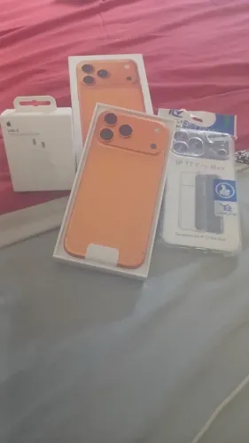iPhone 17 pro Max Laranja