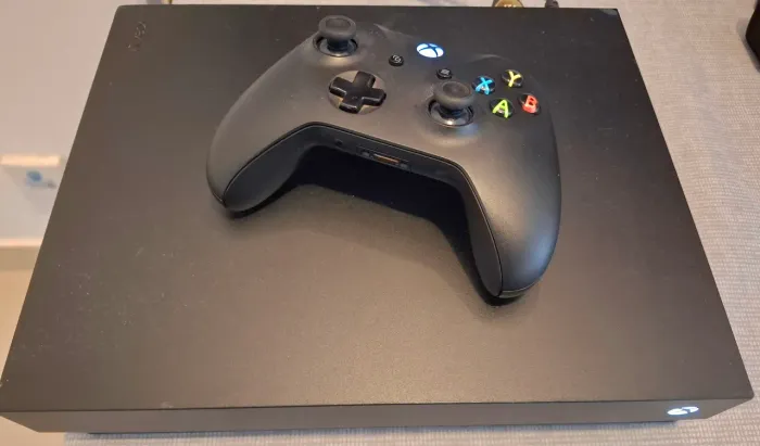 Xbox One X 1 TB