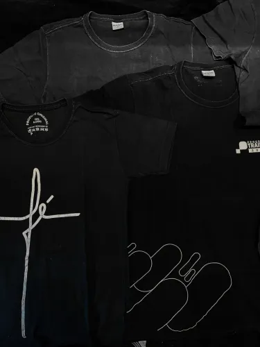 Camisetas Pretas
