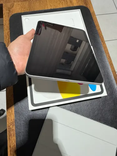 iPad 10
