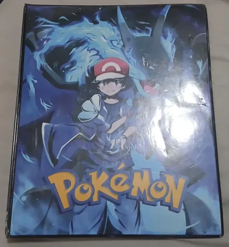 Album pokemon do charizard e do ash