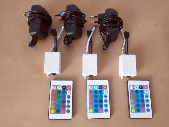 Kit 3 Fontes de fita LED + Controles