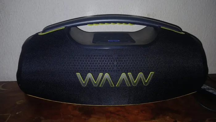 Caixa de Som WAAW Bluetooth Potente - Excelente Estado -