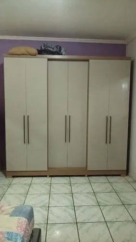GUARDA ROUPA