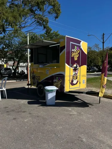 Trailer montado. Açaí e lanches. 