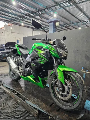 Oportunidade Kawasaki z300