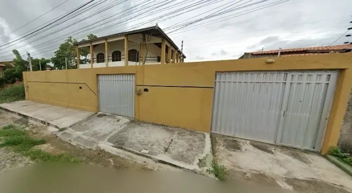 Casa duplex à venda com 4 suítes na praia de Iparana