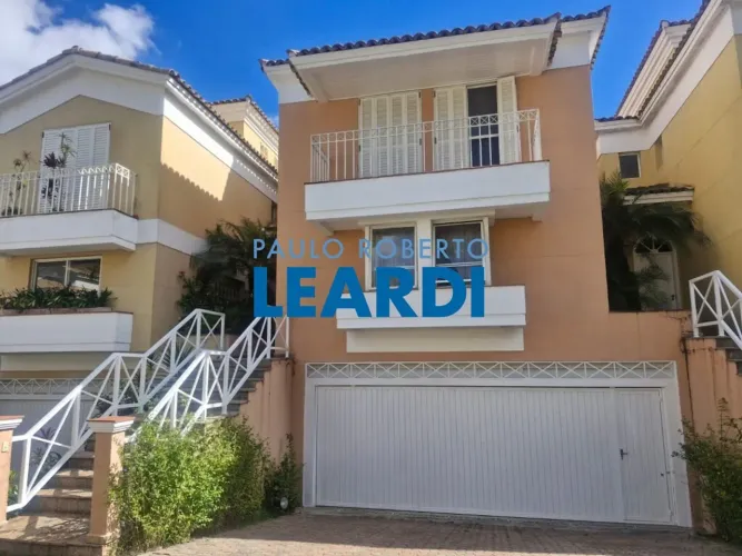 CASA EM CONDOMÍNIO - SANTO AMARO - SP
