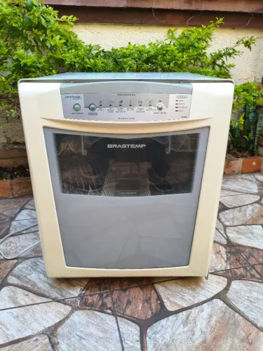 Máquina de lavar louças Brastemp BLE20B. Tensão 220v 8 Serviço.