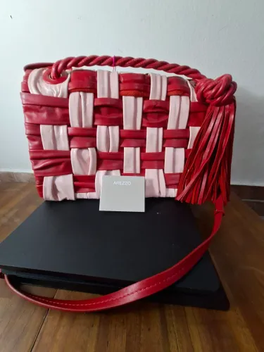 Bolsa Arezzo legítima- Desapego