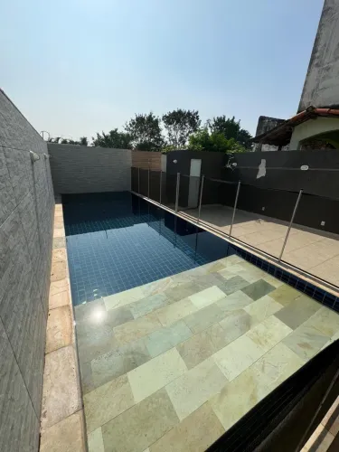 Casa Duplex Centro Itaboraí | 3Q (Suíte c/ Closet) + Piscina + 3 Vagas | Oportunidade