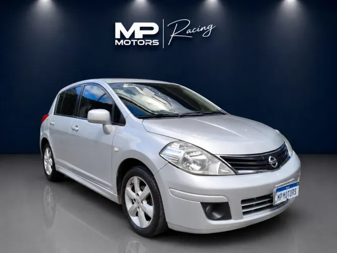 Nissan Tiida SL 1.8/1.8 Flex 16V Aut. 2012