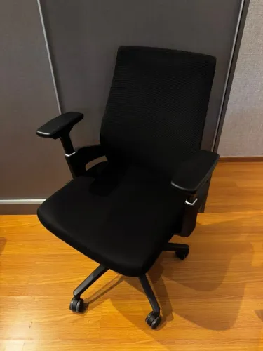 Cadeira de Escritório Ergonômica Elements Helene