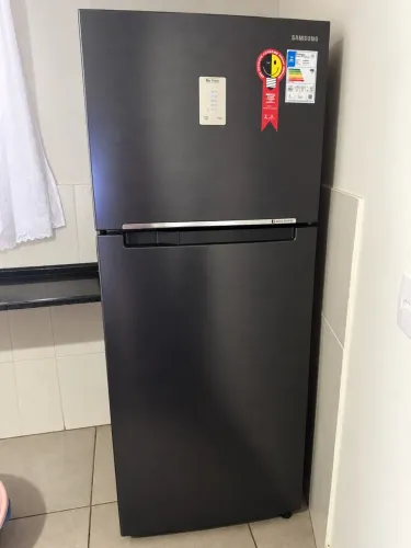 Geladeira Samsung, em estado de nova!