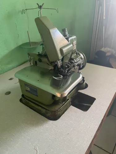 Máquina de costura