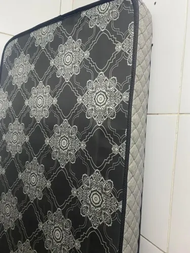 Colchao praticamente novo solteiro