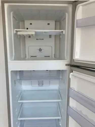 Vendo Geladeira Eletrolux em Ótimo Estado - Funcionando Perfeitamente!