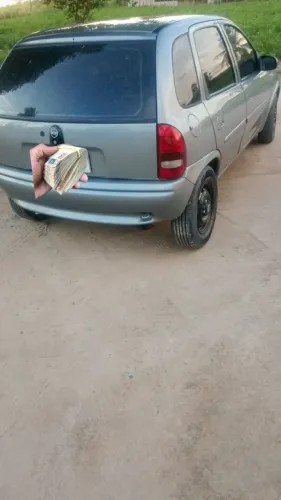 Carro bom econômico pronto pra roda 