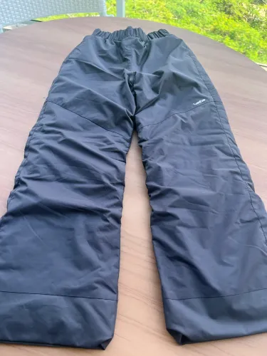 Calça infantil impermeável para neve TAM 12 . Super nova. 