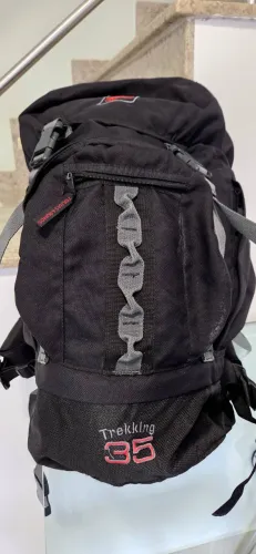 Mochila Trilhas & Rumos Trekking 35L Semi Nova