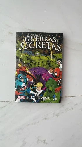 Guerras Secretas - Alex Irvine | Seminovo | Marvel | Ótimo Estado
