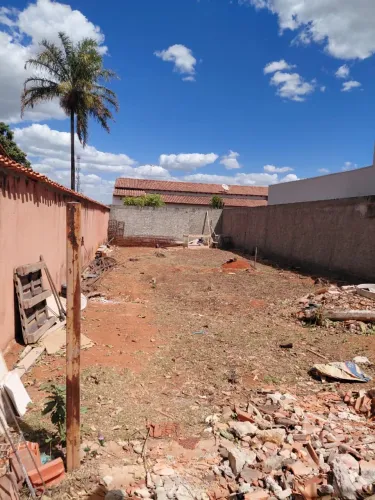 Lote a venda | IPTU , água , luz , murado