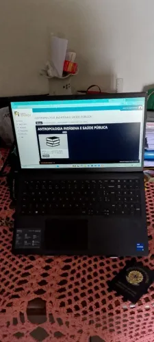 Notebook DELL 2 meses de uso.