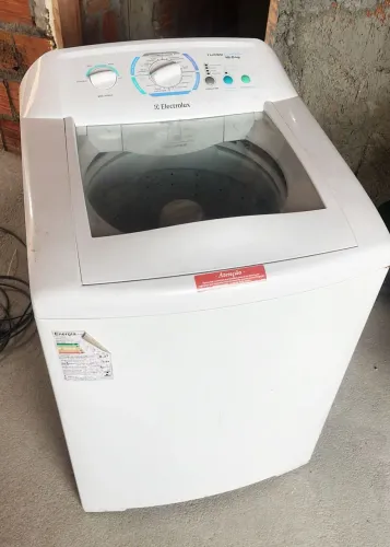 Máquina de lavar roupa ELETROLUX 12 kg com GARANTIA 