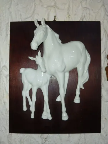 Quadro alto relevo em Porcela Branca
