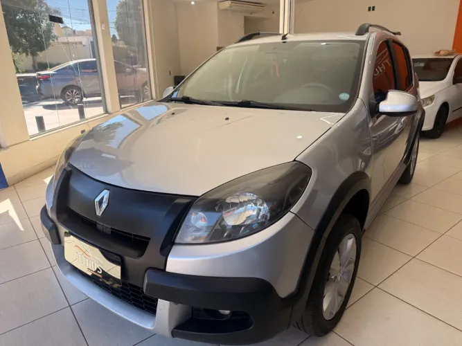 Renault Sandero Stepway Exp. Flex 1.6 16V 5P 2013