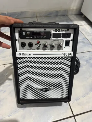 Caixa multiuso amplificada Voxstrom vsu 100