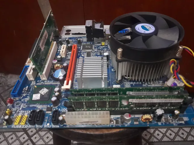 Kit  funcionando! Placa-Mãe,Processador e Memórias RAM DDR2 LEIA