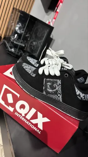 TÊNIS QIX 90'S OG - PRETO